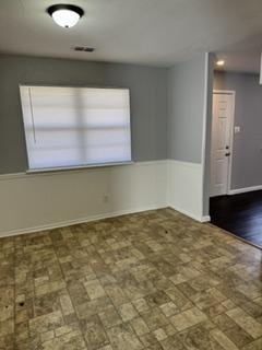 127 Dunbar Dr - Photo 4 of 11
