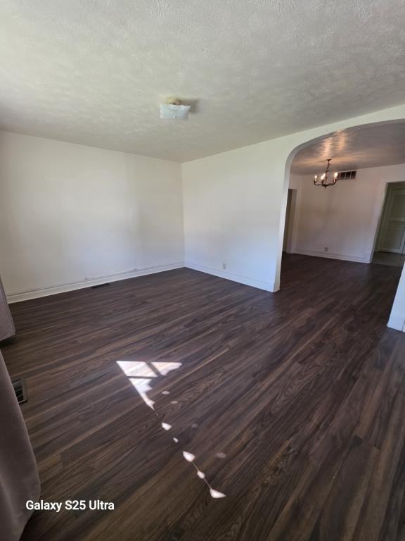 900 E Vaile Ave - Photo 5 of 12