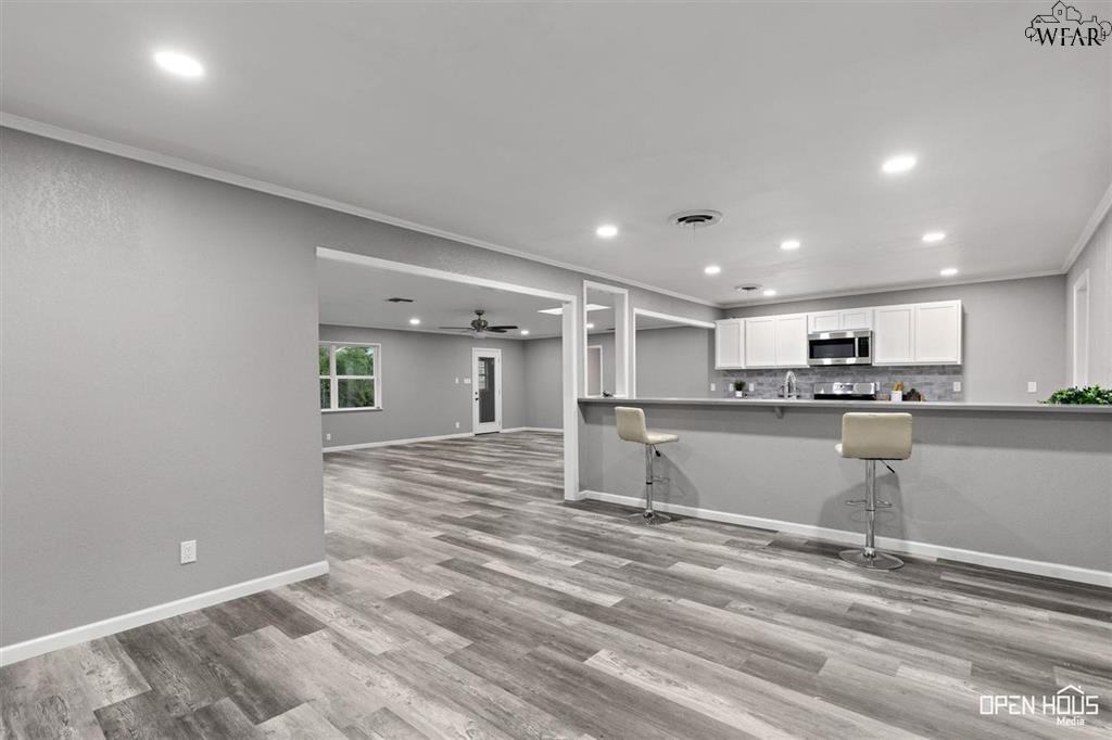 4303 Prince Edward Dr - Photo 4 of 24