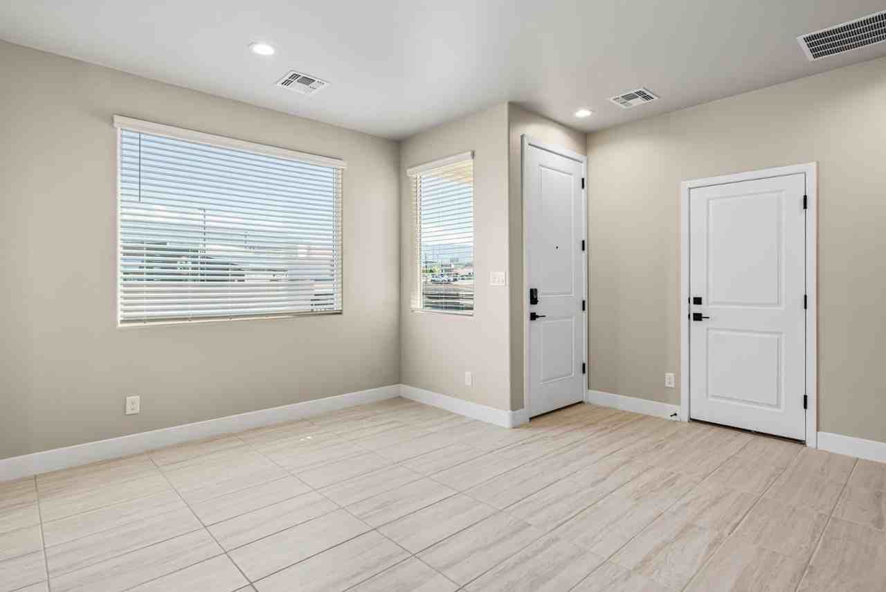 4416 Wymont Cir Ne - Photo 7 of 50