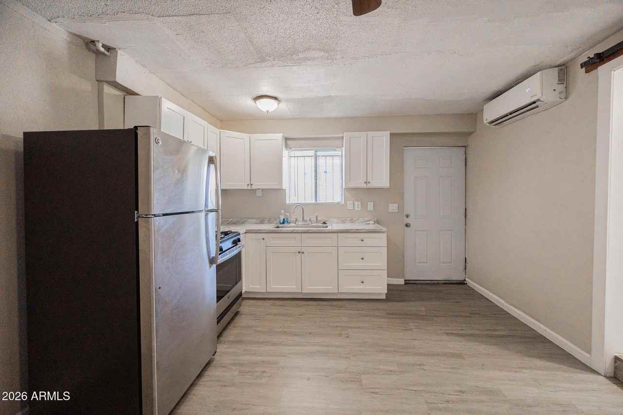 7153 N 62nd Ave #E - Photo 6 of 14