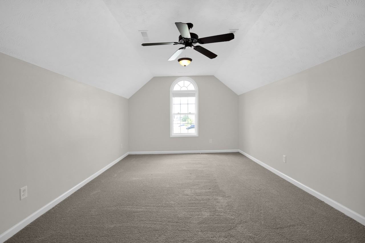 1717 Kershaw Loop - Photo 4 of 18