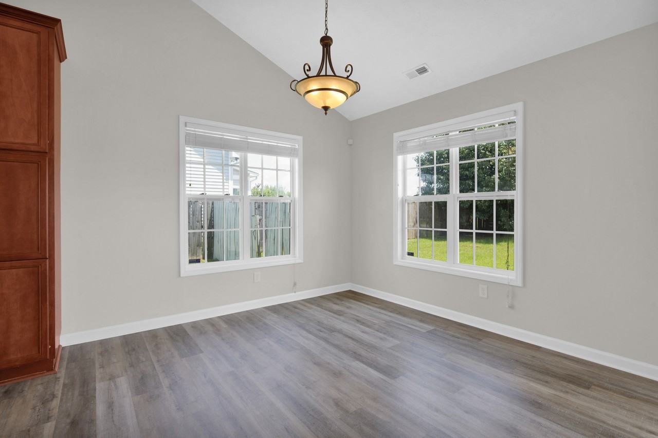 1717 Kershaw Loop - Photo 6 of 18