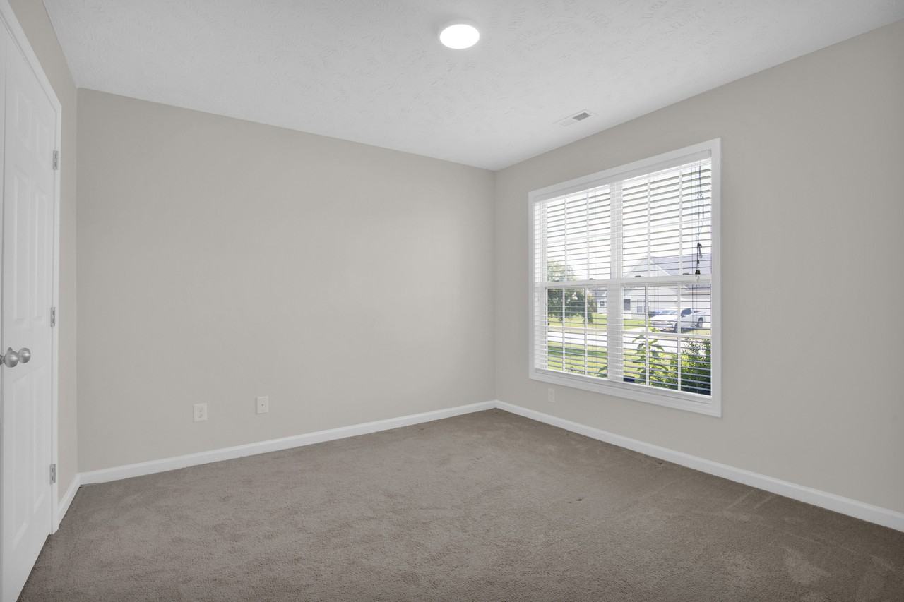 1717 Kershaw Loop - Photo 7 of 18