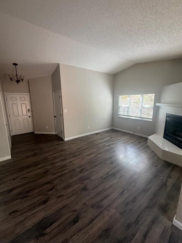 5762 Hermit Pass Dr - Photo 3 of 10