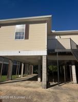 featured image of 923 Parkview Pl