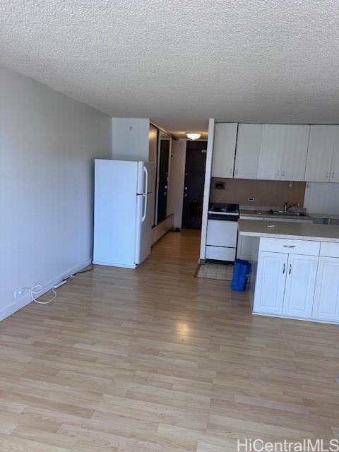747 Amana St #1503 - Photo 5 of 10