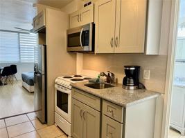 featured image of 2442 Tusitala St #105