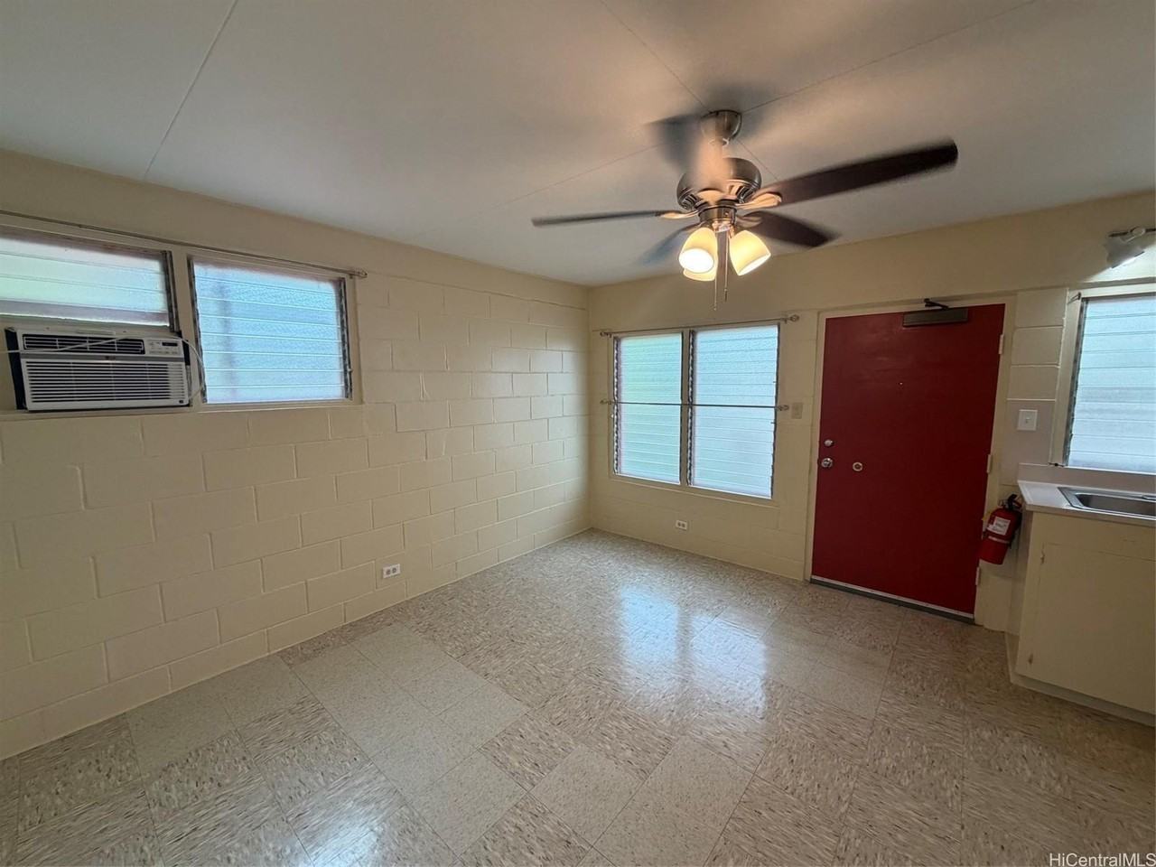 166 Lakeview Cir #B - Photo 3 of 5