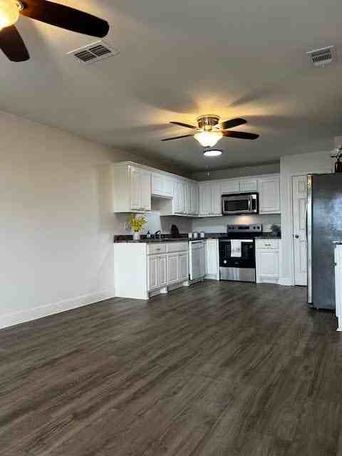 1809 Hillcrest Dr #1 - Photo 4 of 10