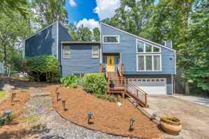 featured image of 3701 Thornwood Way #1