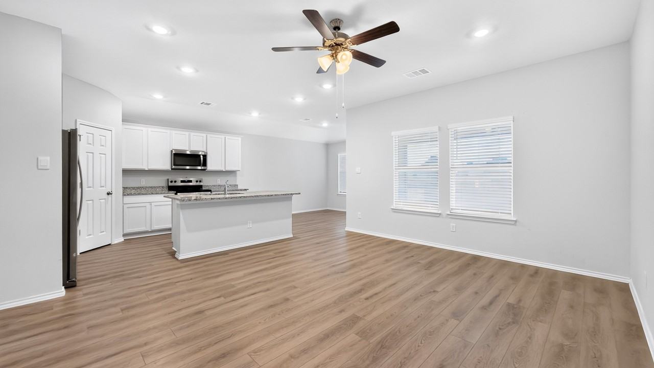 241 Powder Dr #1 - Photo 2 of 16