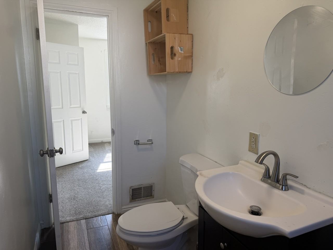 980 Iona St #980 - Photo 5 of 10