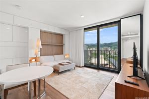 featured image of 987 Queen St #3116
