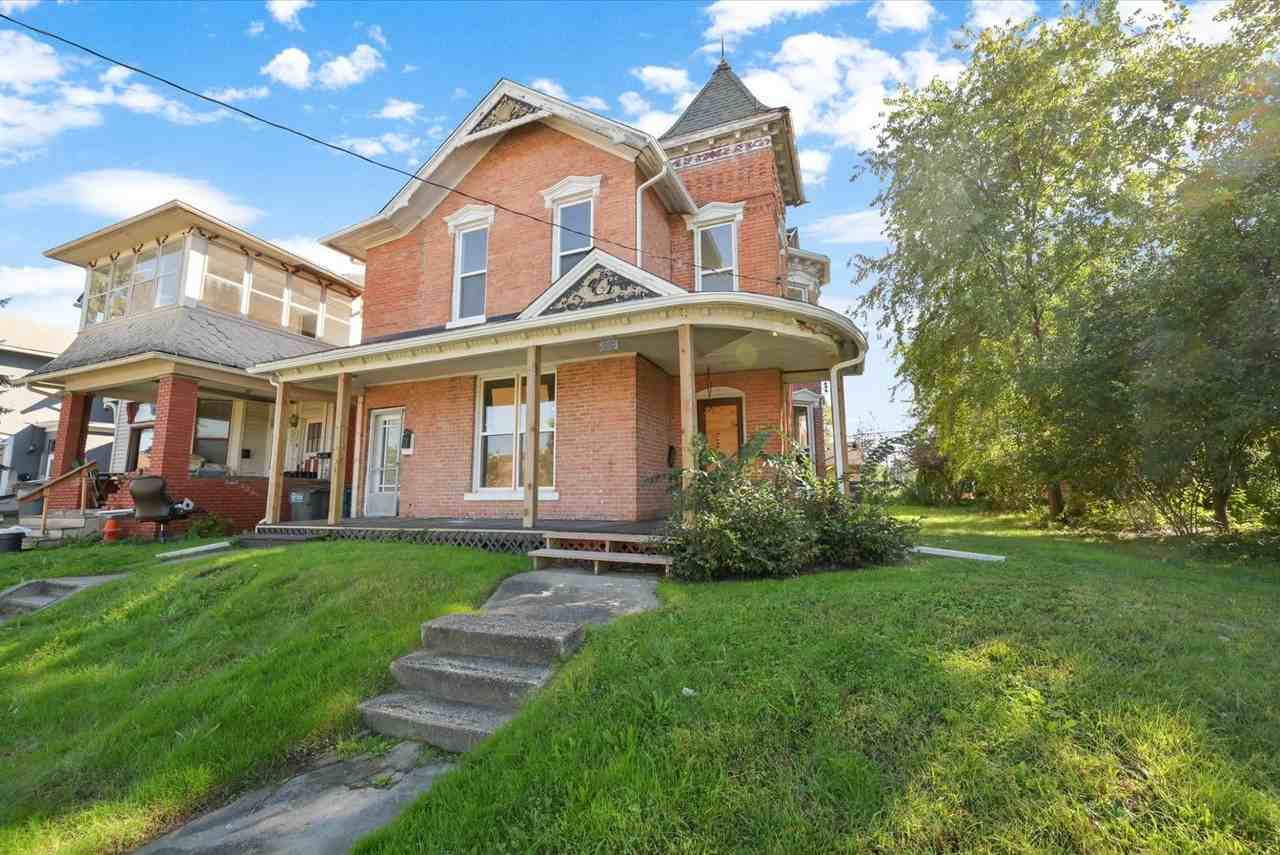 555 Crittenden Ave - Photo 3 of 15