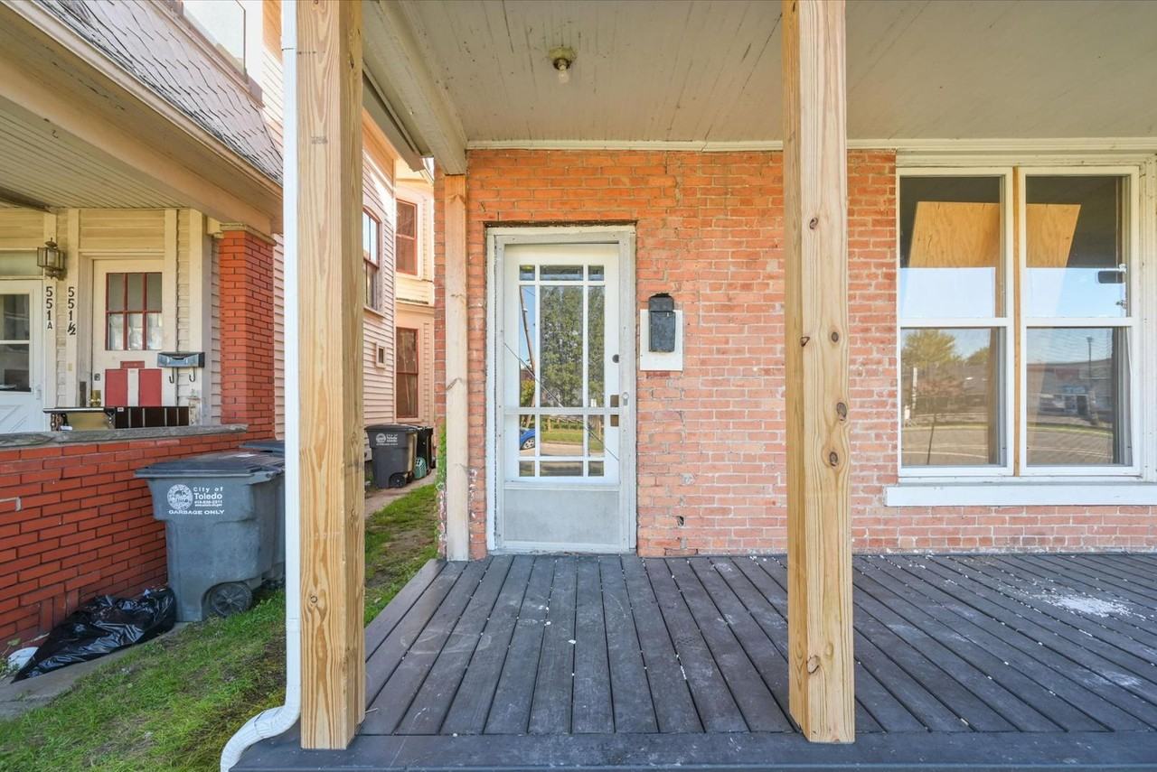 555 Crittenden Ave - Photo 4 of 15