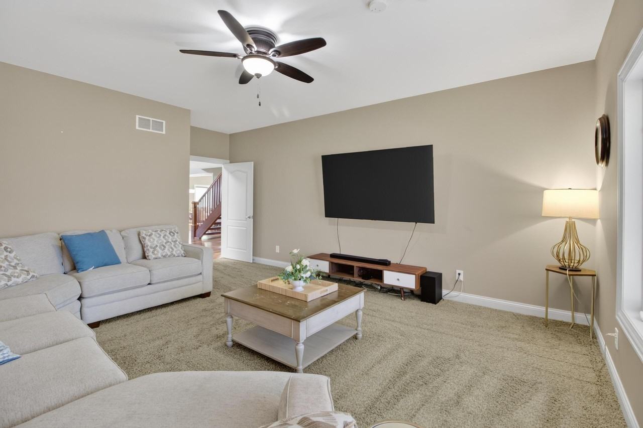 278 N 755 W - Photo 4 of 50