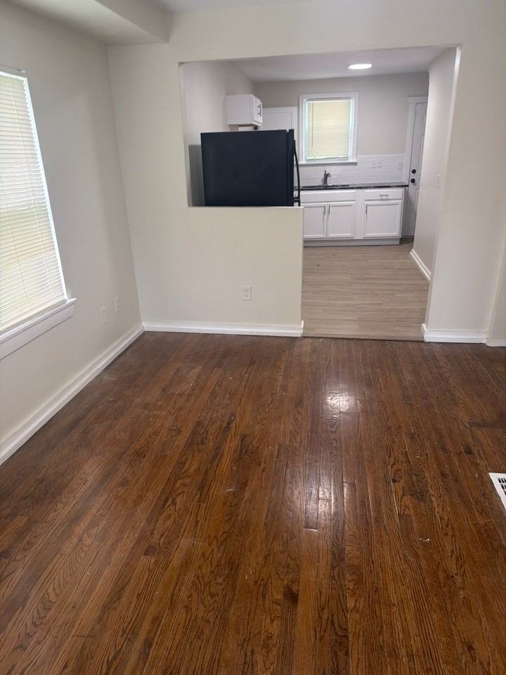 4427 Agnes Ave #1 - Photo 6 of 39