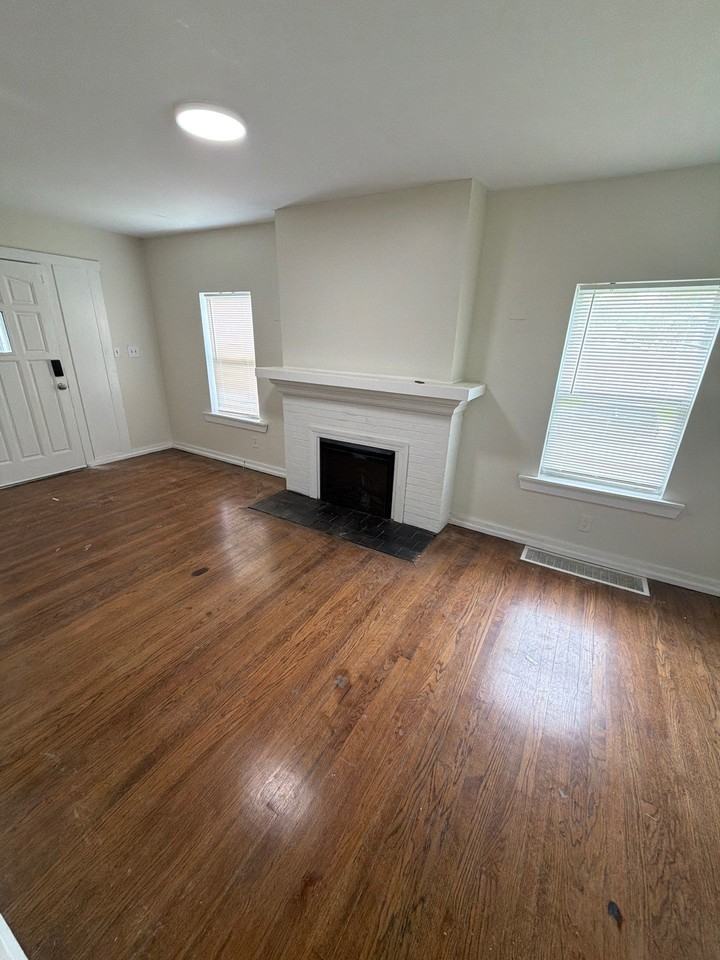 4427 Agnes Ave #1 - Photo 7 of 39