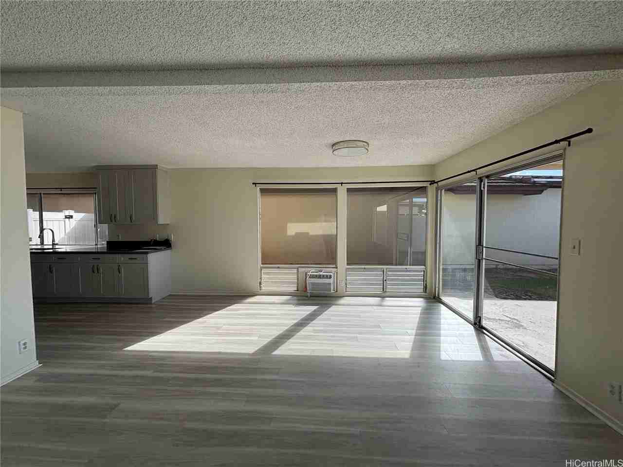 94-1059 Leomana Pl - Photo 4 of 17