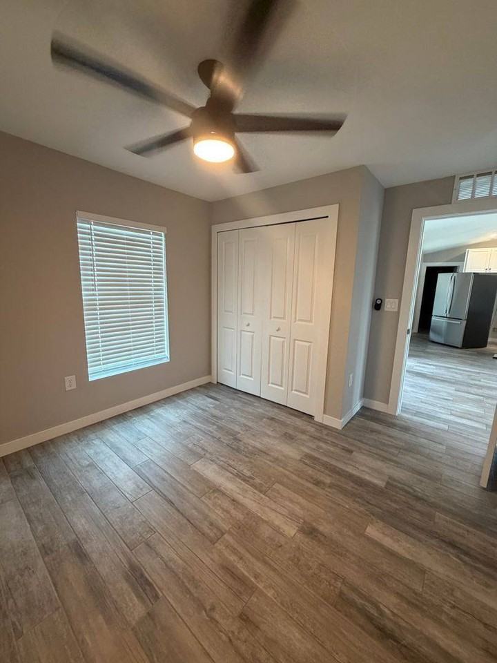 220 Ne-31 Terrace - Photo 5 of 17
