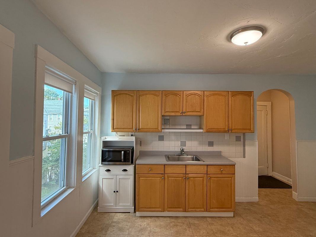 4463 Washington St - Photo 7 of 16