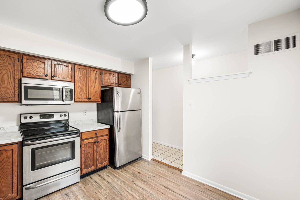 306 Valley Stream Ln - Photo 6 of 22
