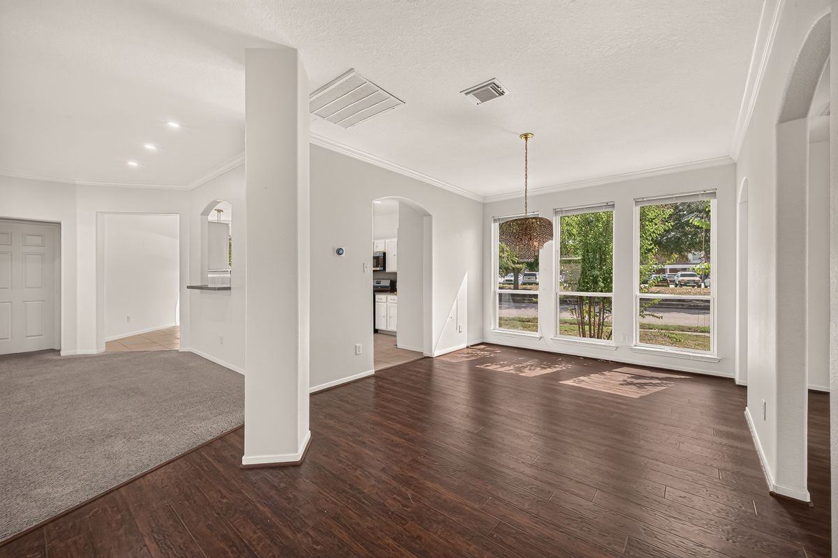 14402 Lawton Ridge Dr - Photo 2 of 30