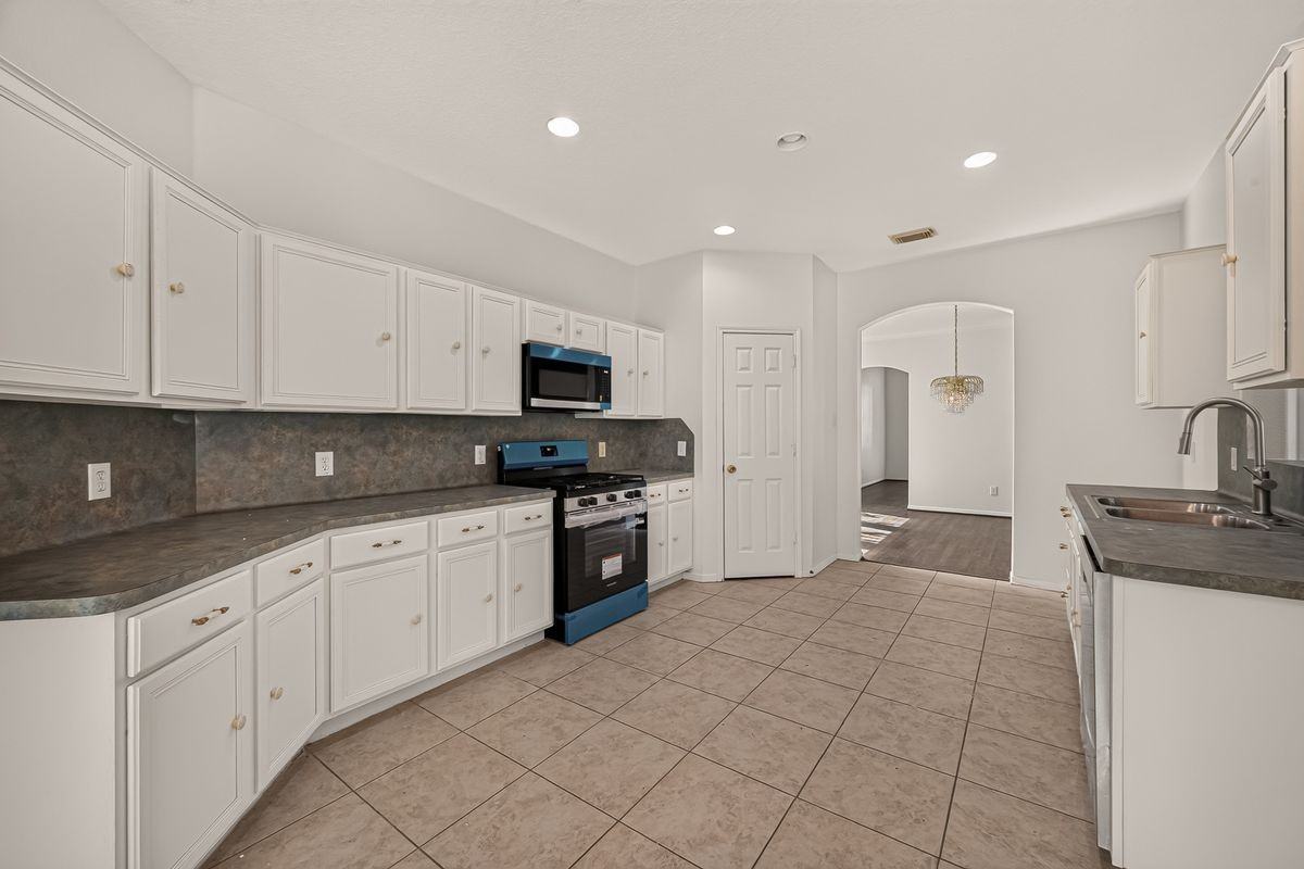 14402 Lawton Ridge Dr - Photo 7 of 30