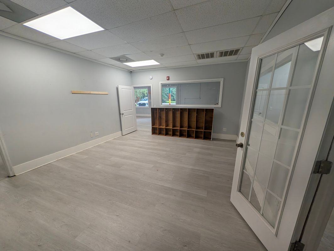 1741 Central Ave - Photo 4 of 8
