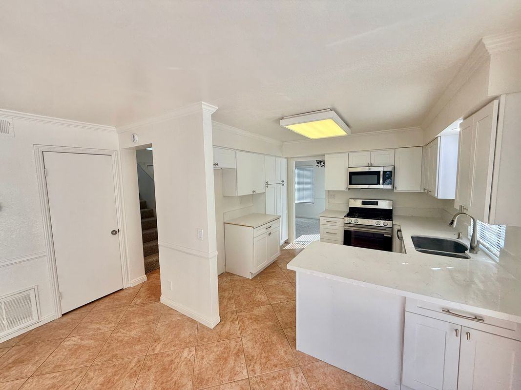 39663 Old Spring Rd - Photo 3 of 5