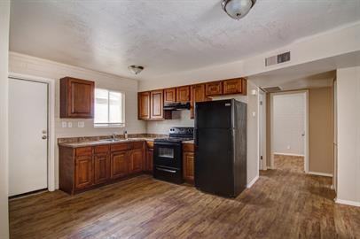 1810 N 51st St #14 - Photo 5 of 14
