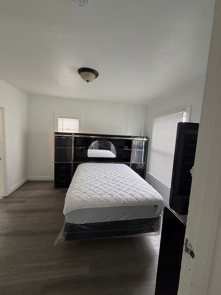 247 W 66th St #1 - Photo 5 of 10