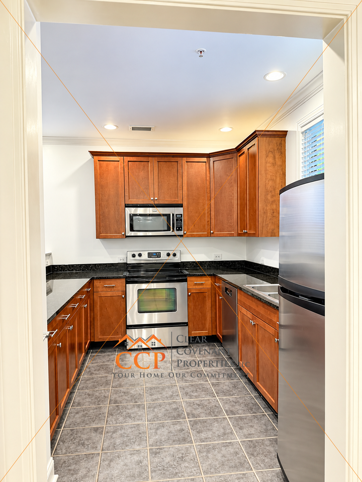 8395 Spring Farm Gate Cir #1 - Photo 4 of 36