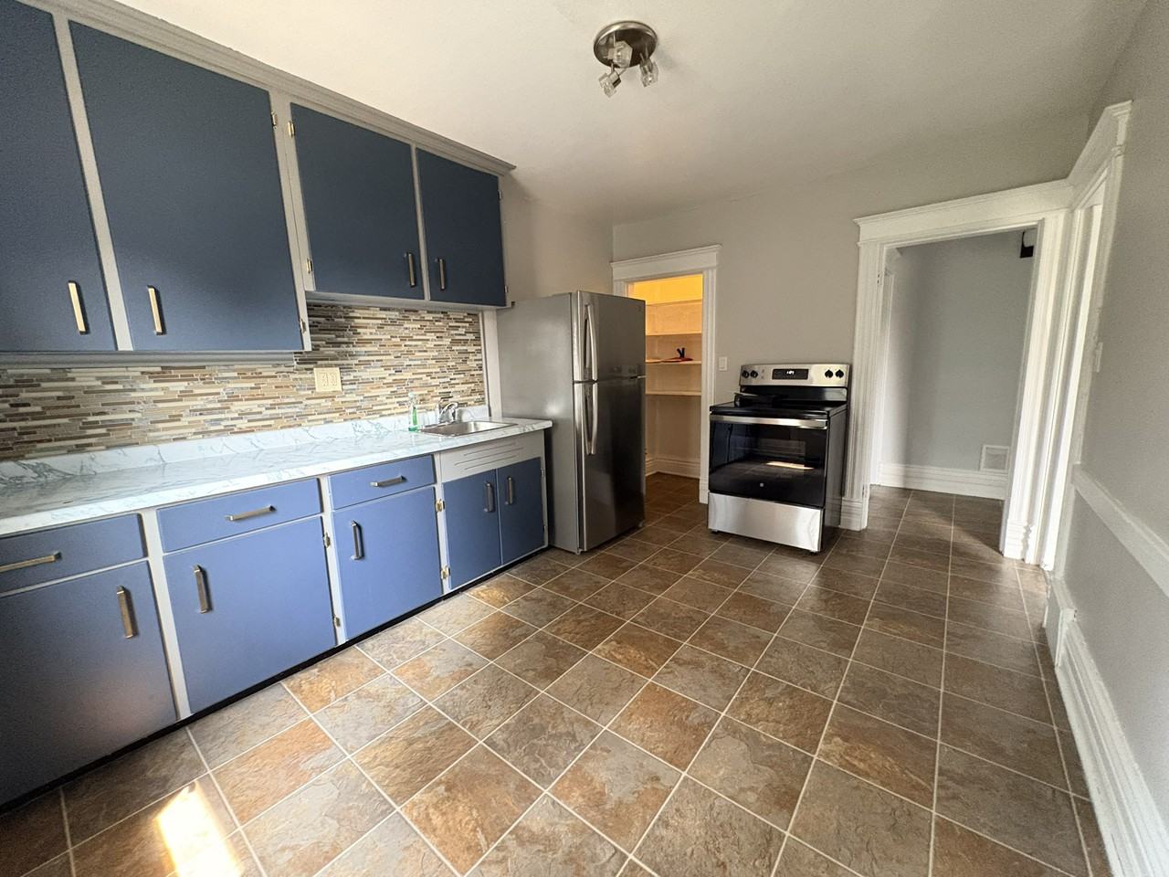4365 Colonel Talbot Rd - Photo 5 of 16