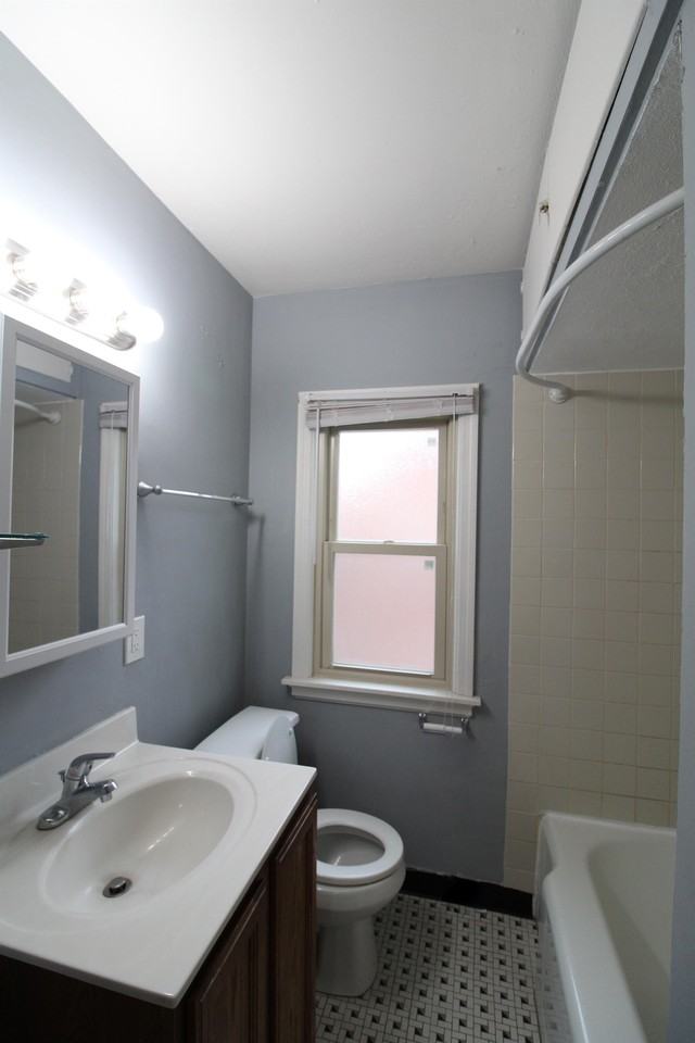 4825 N Mohawk Ave #4825-1 - Photo 2 of 9