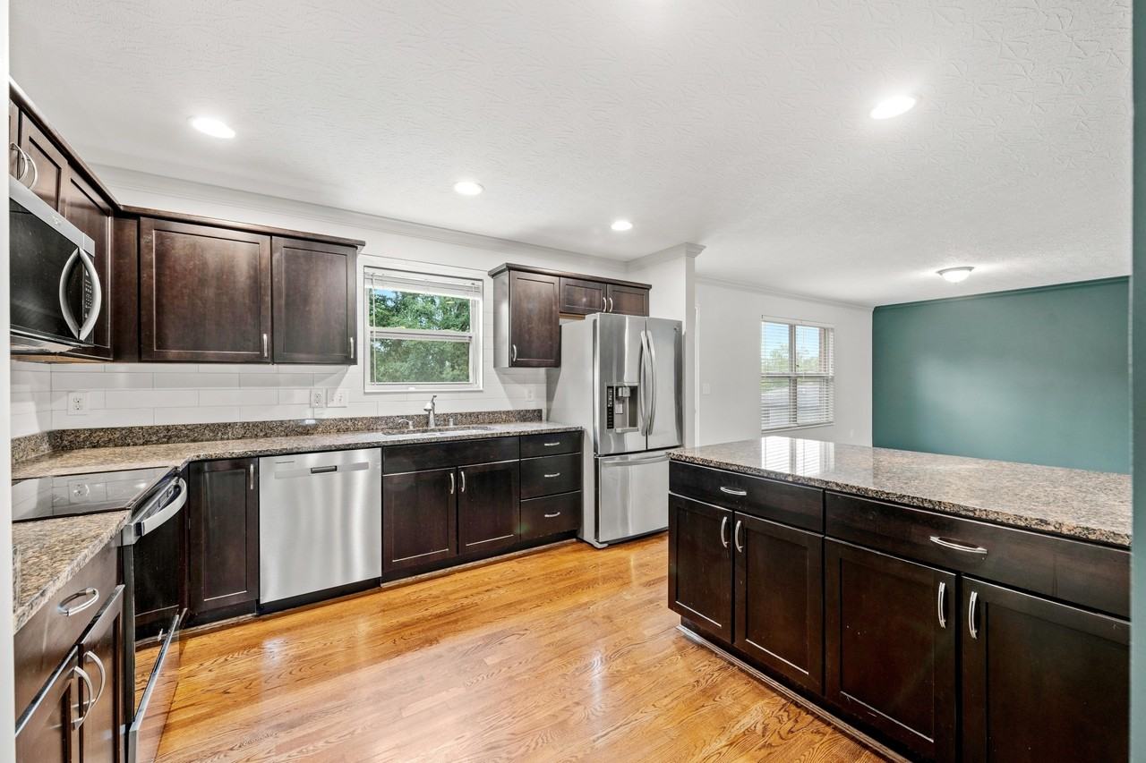 414 Kyles Ln - Photo 2 of 20