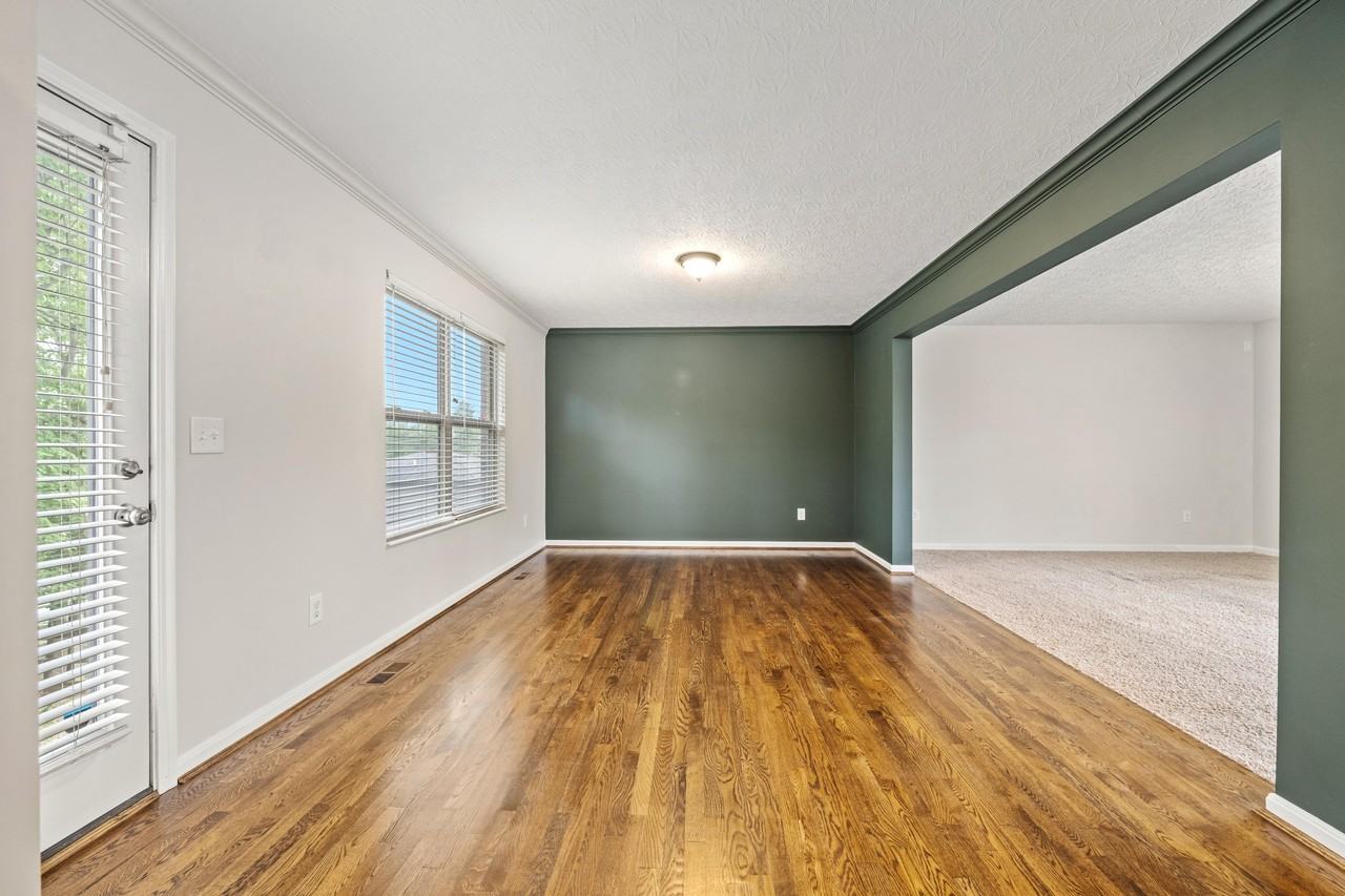 414 Kyles Ln - Photo 6 of 20