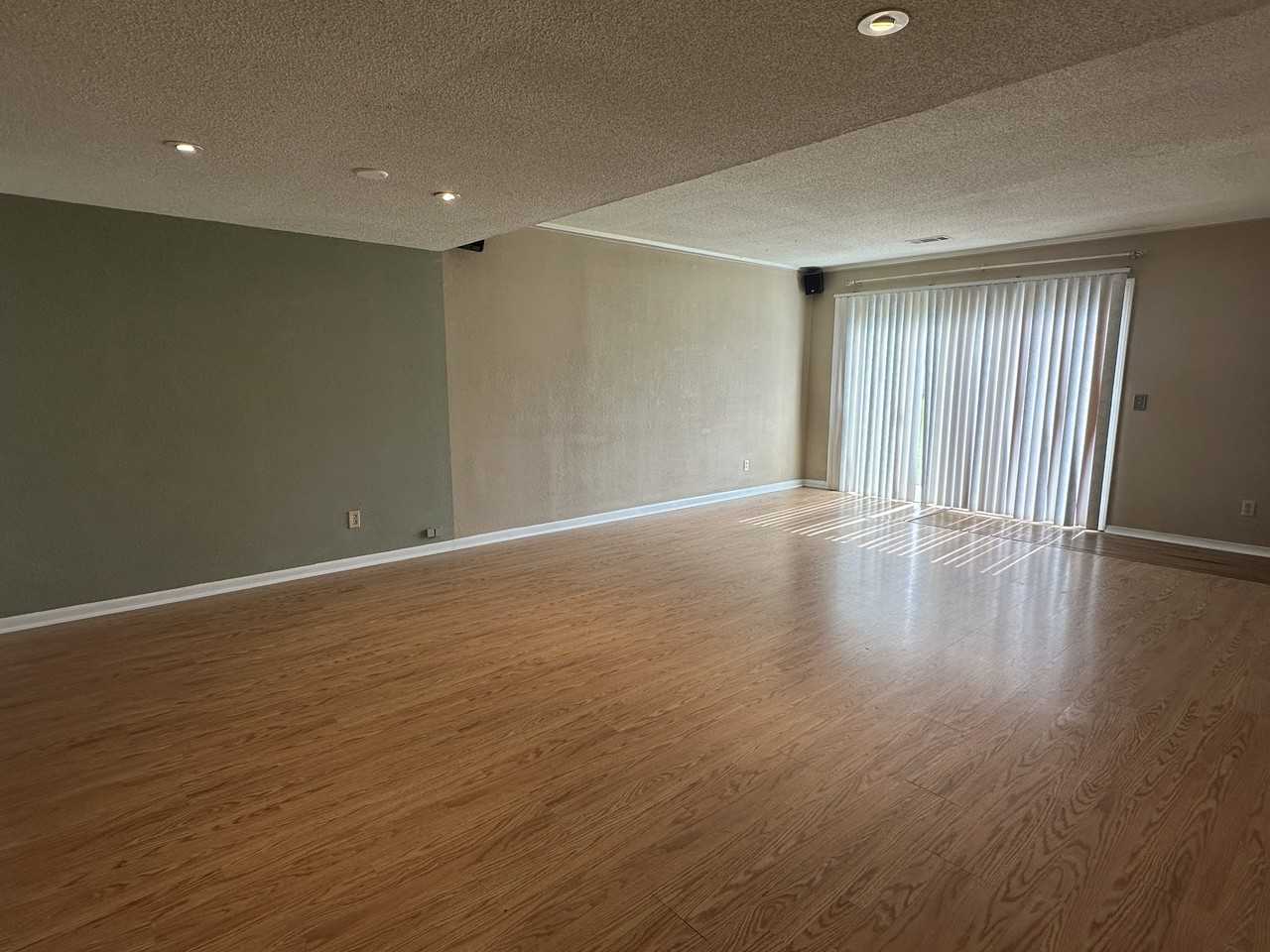 901 Olmstead Dr #25 - Photo 6 of 17