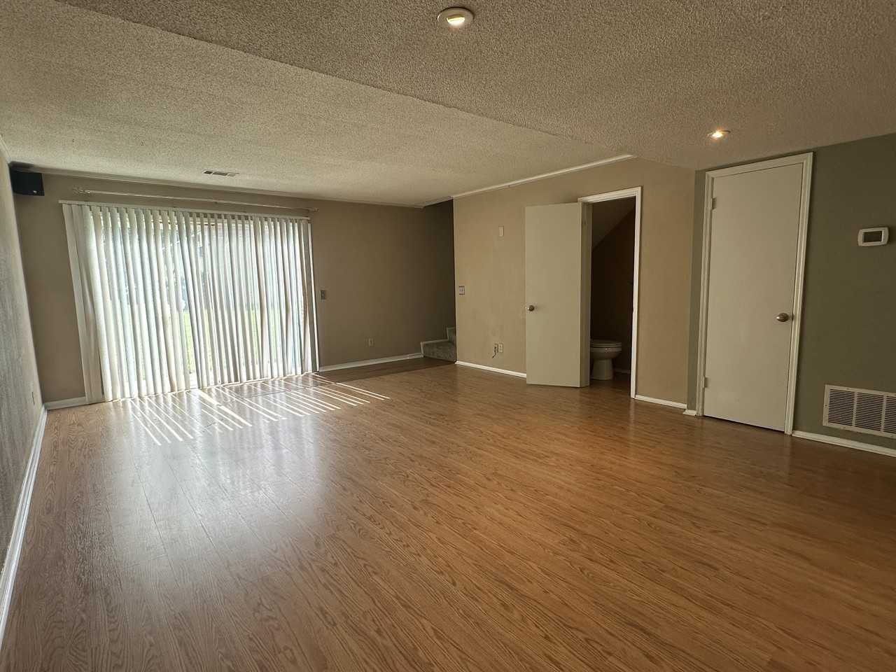 901 Olmstead Dr #25 - Photo 7 of 17