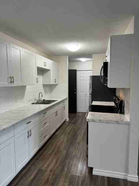 Rosedale Manor - Photo 7 of 14