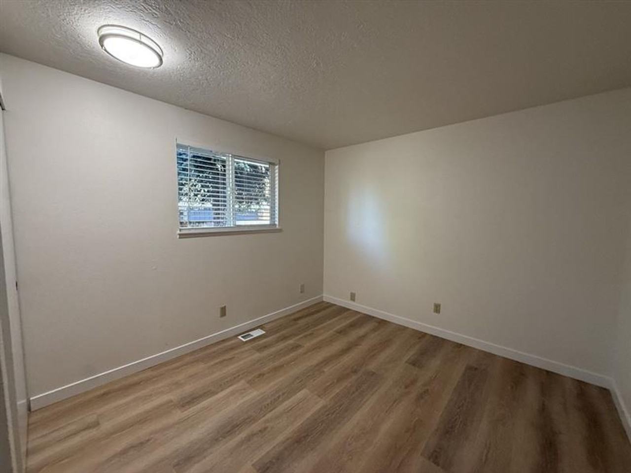 19920 Sw Newcastle Dr - Photo 6 of 12