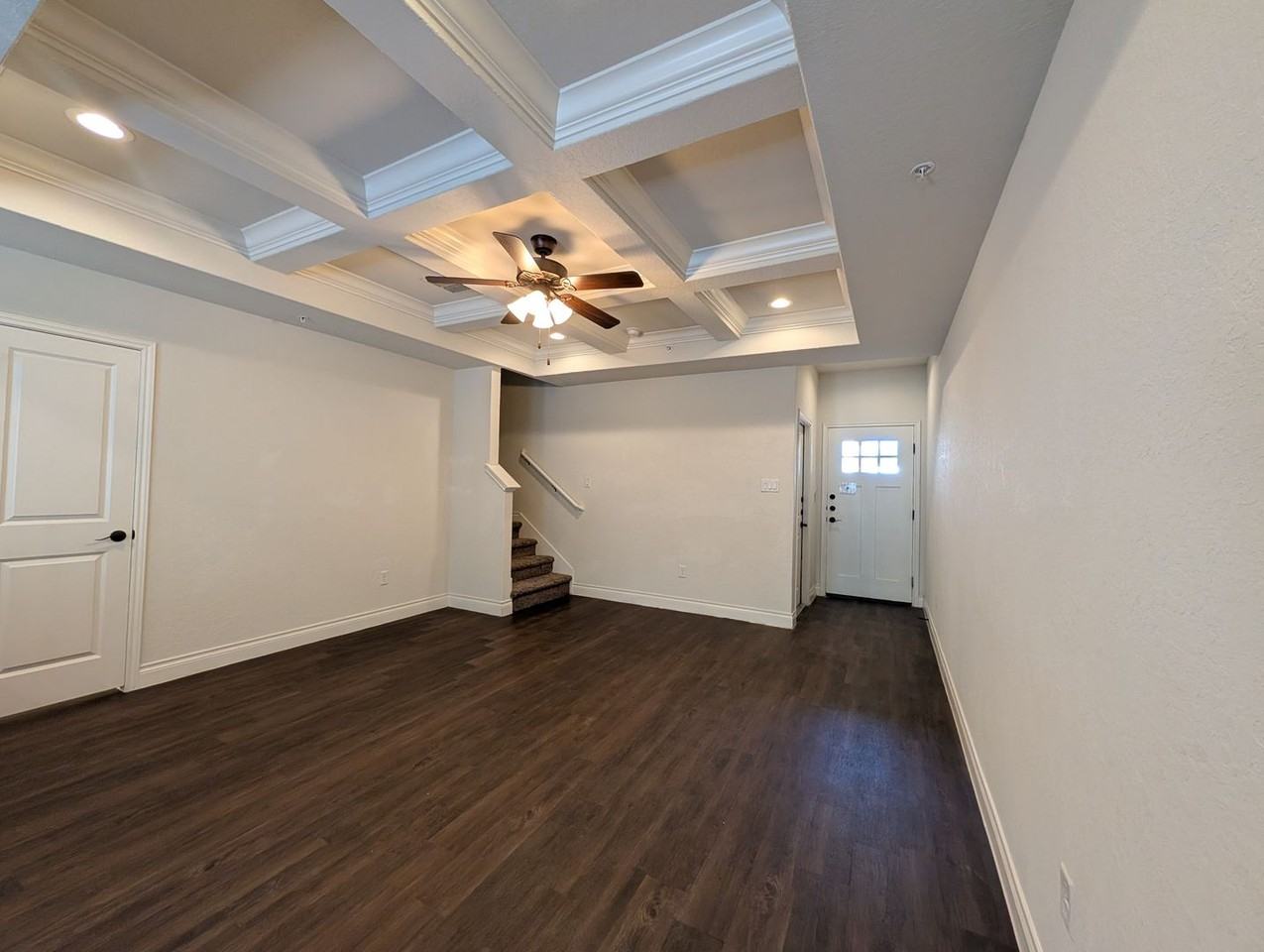 316 Untermaier St - Photo 3 of 28