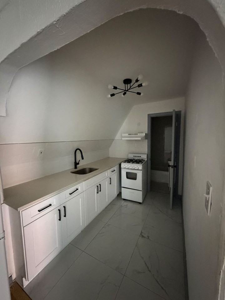 349 Ridgewood Ave - Photo 7 of 10