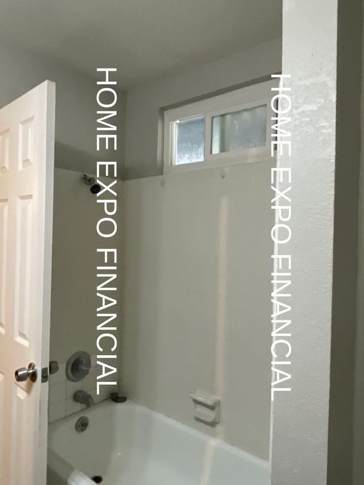 3179 Dumbarton Ave - Photo 6 of 31