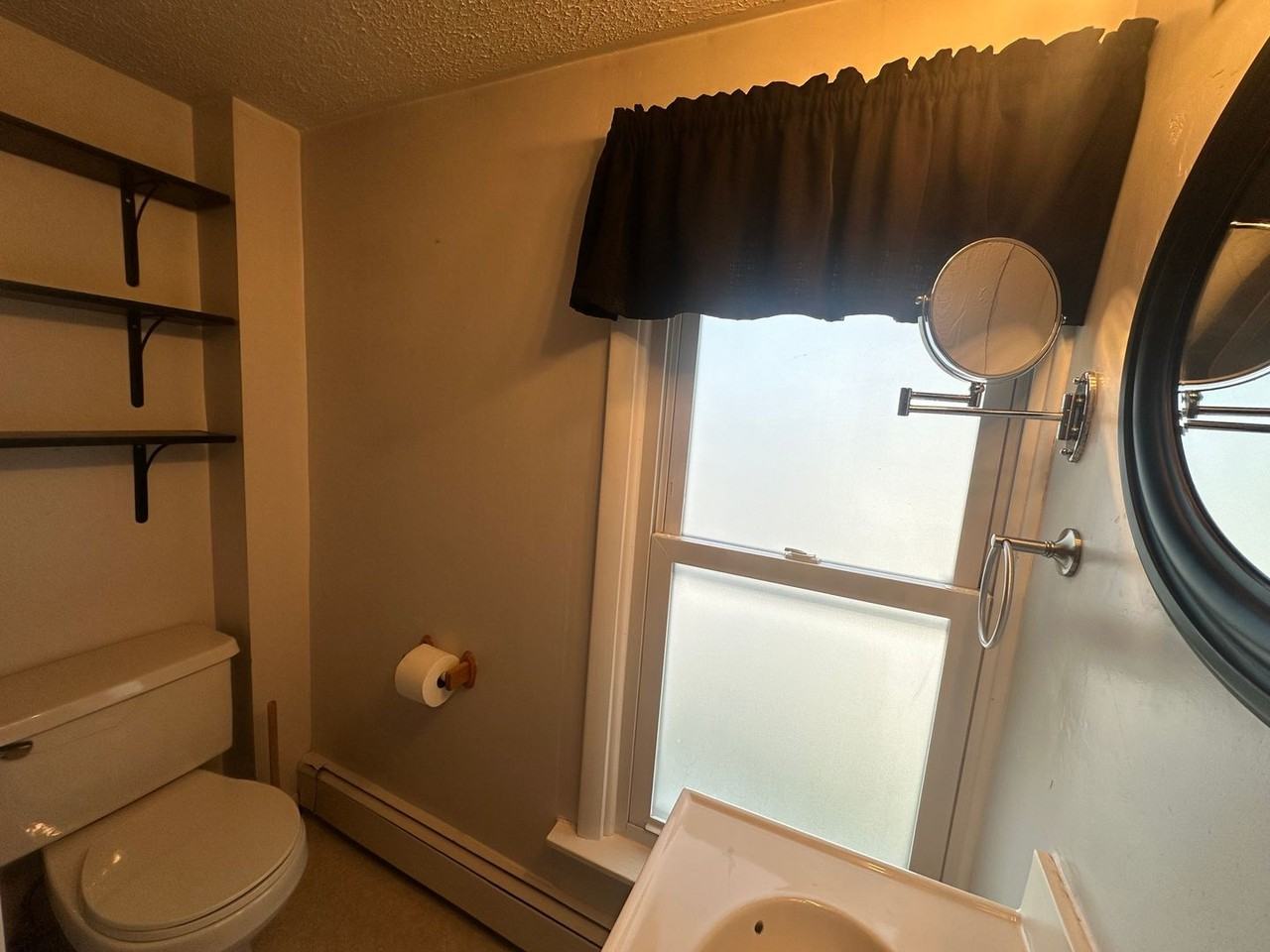 537 S 6th St - Photo 4 of 39
