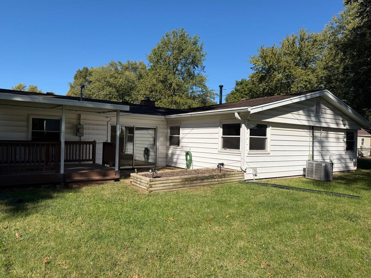 200 Lincolnshire Blvd - Photo 2 of 2