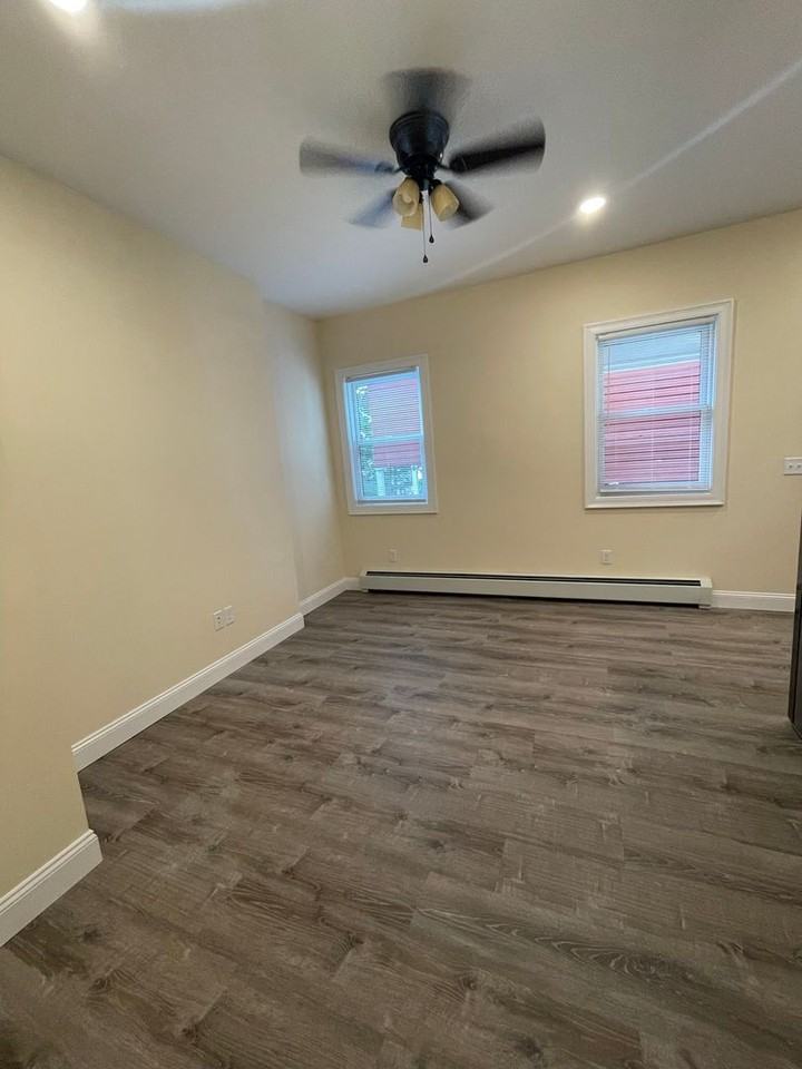 207 South Union St - Photo 5 of 23