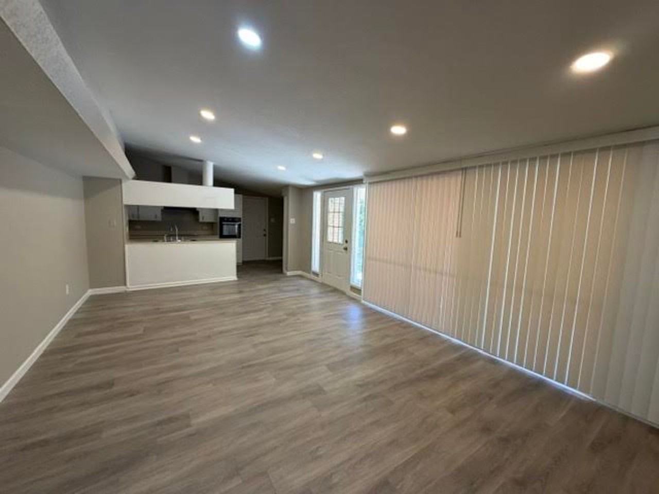 2217 Hermanson Dr - Photo 4 of 16