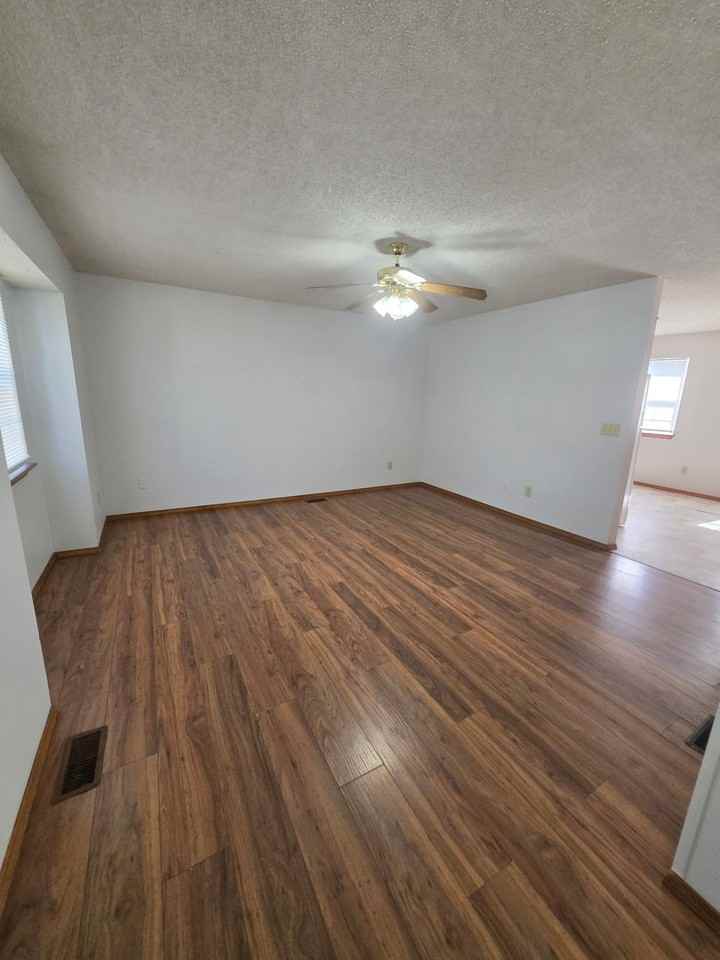 1317 Wisconsin Ave - Photo 2 of 10